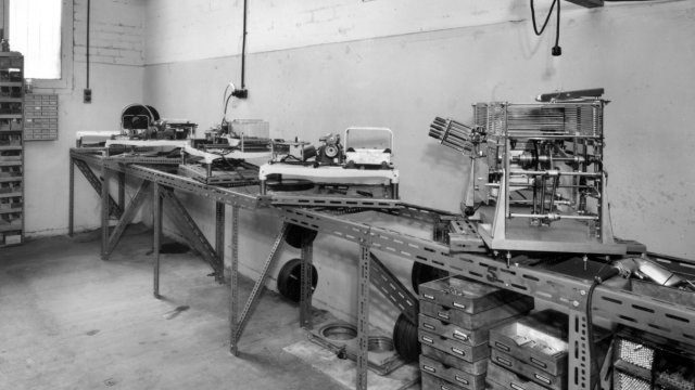 Musicola Factory - Different mechanisms on workbench