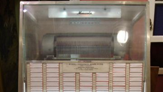 Musicola F-100 Front, Serial Number #27 from Frog's collection (donated in 2014 to the Powerhouse Musuem in Sydney)