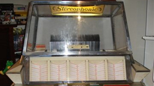 Musicola V-100 Mark II Front, Serial Number #03 from Frog's collection (donated in 2014 to the Powerhouse Musuem in Sydney)