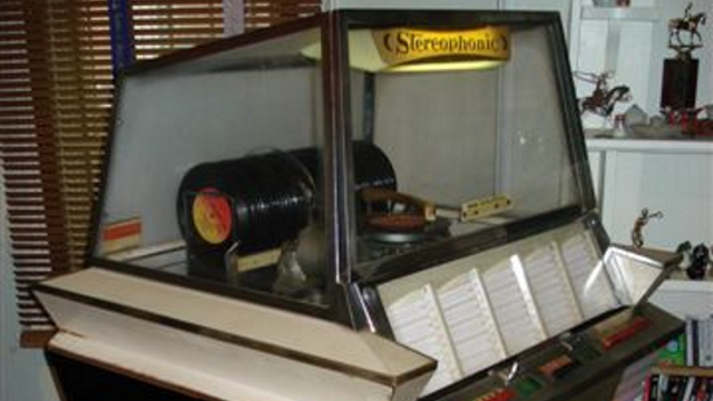 Musicola V-100 Mark II Side, Serial Number #03 from Frog's collection (donated in 2014 to the Powerhouse Musuem in Sydney)