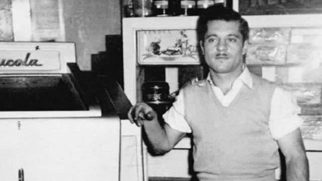 Musicola M12/10B in Brown´s Milk Bar Perth (1955)