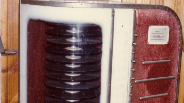 Hosking & Fraser Tabletop Jukebox